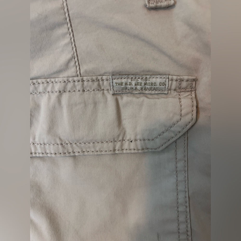 Lee Extreme Motion Cargo Utility 10” Inseam Mens Shorts Size 28 Velcro C - Picture 7 of 13